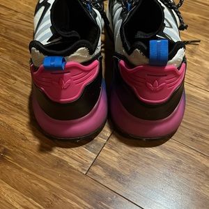 Men’s adidas size 12